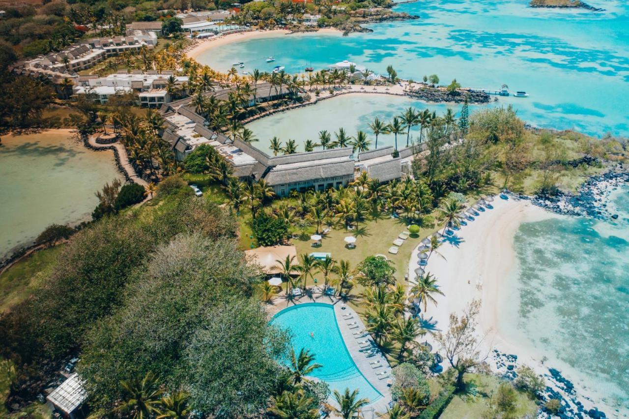 럭스* 그랜드 가우베 호텔 그랑고브 외부 사진 Aerial view of the resort