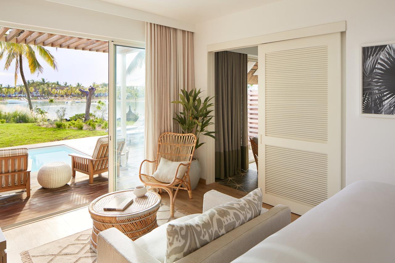 럭스* 그랜드 가우베 호텔 그랑고브 외부 사진 A room at the resort